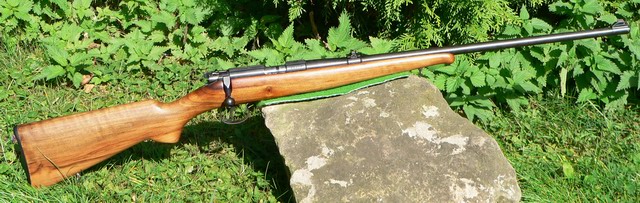 Brno Mod. 4 - une carabine .22 LR réglementaire de la Guerre froide - Page 2 451_3