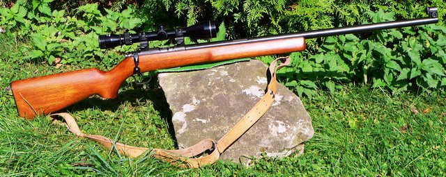 Brno Mod. 4 - une carabine .22 LR réglementaire de la Guerre froide - Page 2 456_1